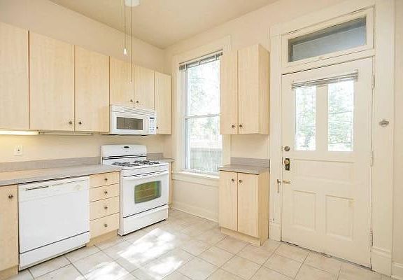 2nd image of 2703 Virginia Ave Floor 1