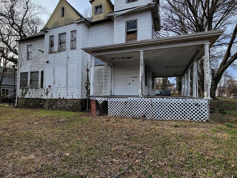 2nd image of 2220 Garrison Blvd