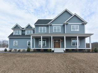 3 Badus Brook Rd, Wrentham, MA 02093