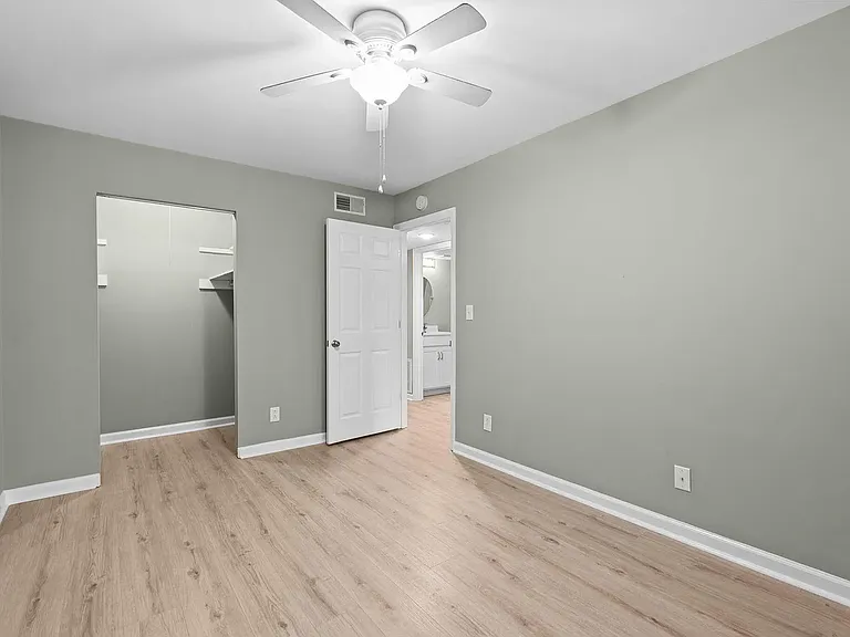 333 E 4th St #B10 — Photo 1