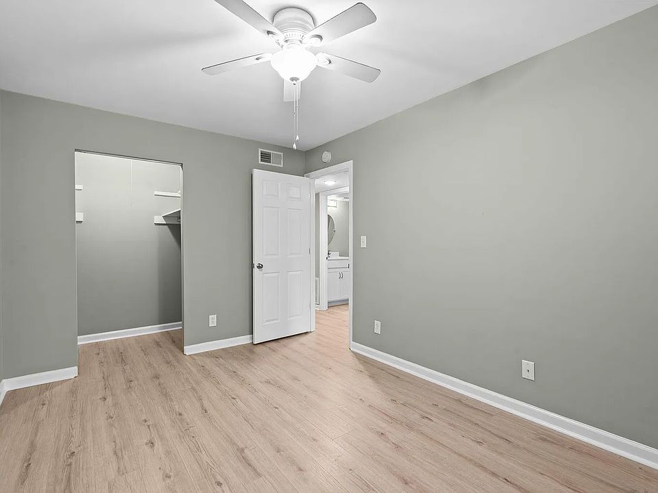 1st image of 333 E 4th St APT B10