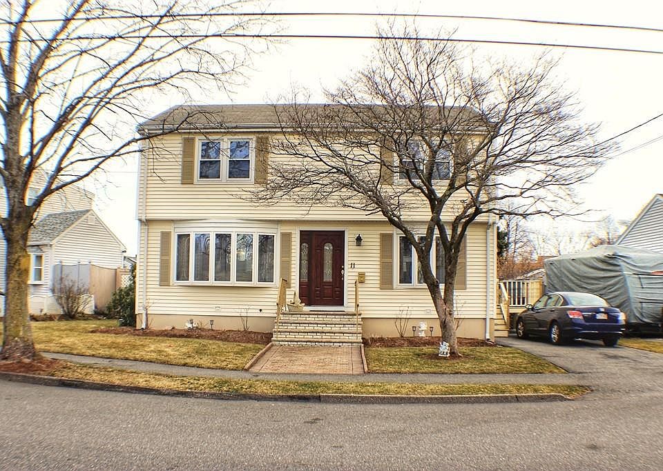 1st image of 11 Sheffield Dr