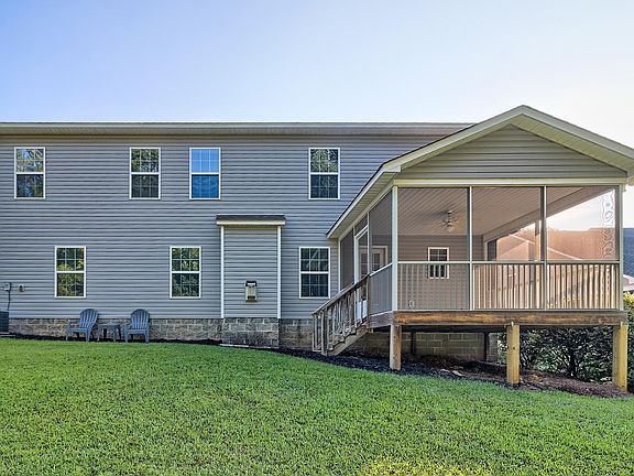 5th image of 335 Saucer Way