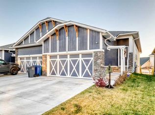 7 N Wolf Cres, Okotoks, AB T1S5V1