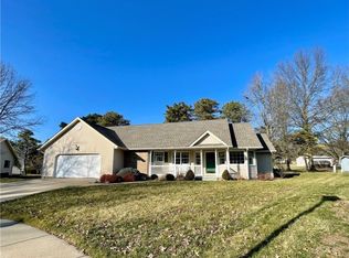 108 Poolview Cir, Dover, OH 44622