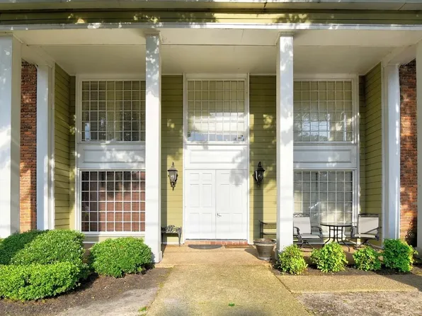 210 S McLean Blvd, Memphis, TN