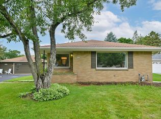 5341 S 114th St, Hales Corners, WI 53130