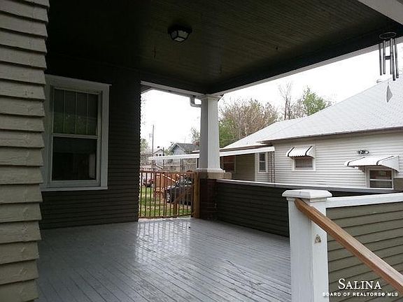 2nd image of 814 Cedar St