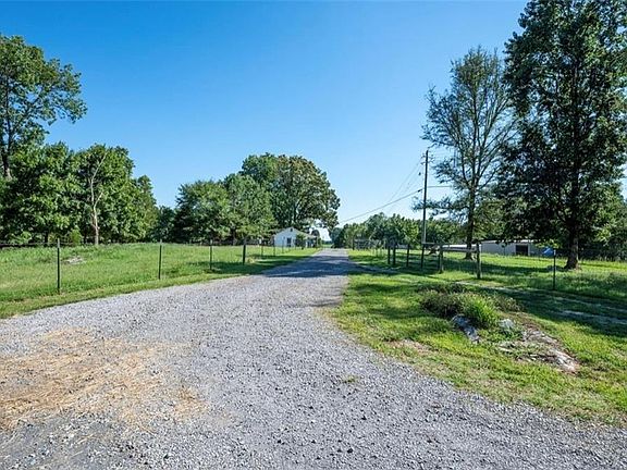 4th image of 1647 Us Highway 411 NE