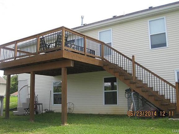3rd image of 321 Cuivre Valley Dr