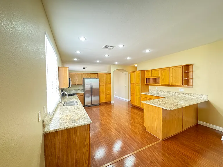 10724 Windrose Point Ave — Photo 8
