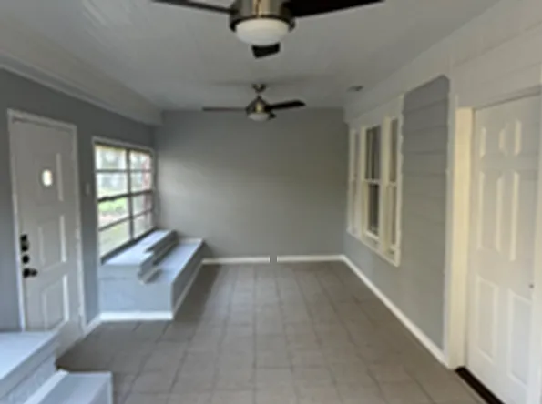 6420 New Kings Road - 1 — Photo 3