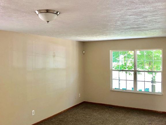 5th image of 9406 Gaylord Ave