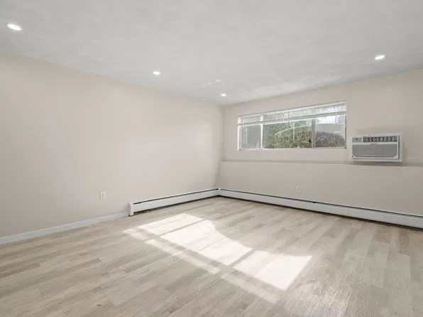 68 Summer Ave APT 1, Stoughton, MA 02072