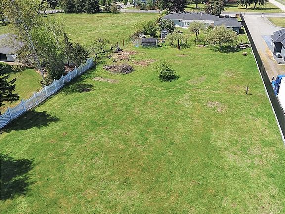 3rd image of 18123 22nd Ave E