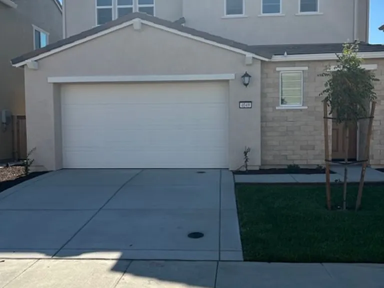 4049 Sprout St — Photo 1