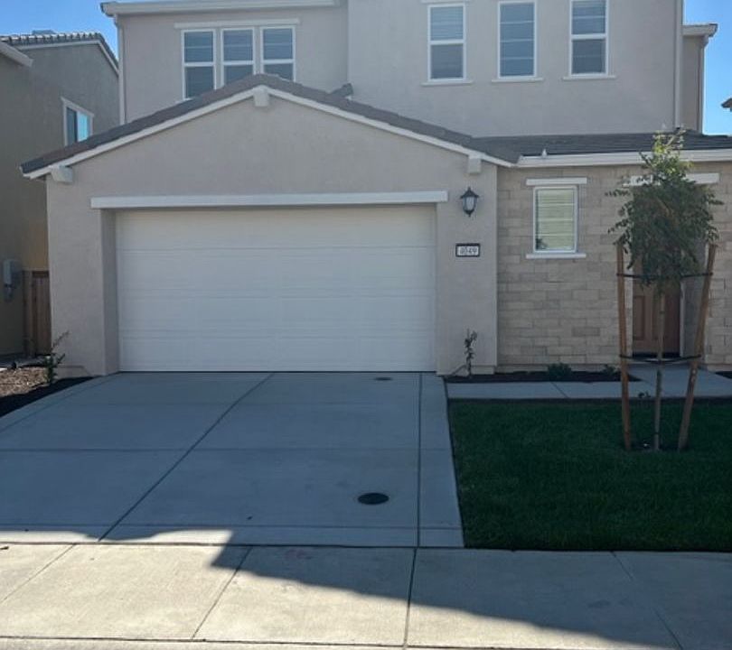 1st image of 4049 Sprout St