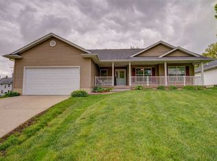 2210 Milligan Ct SW, Cedar Rapids, IA 52404