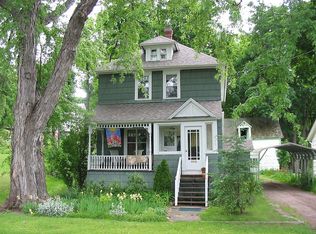 803 W Edwards Ave, Houghton, MI 49931