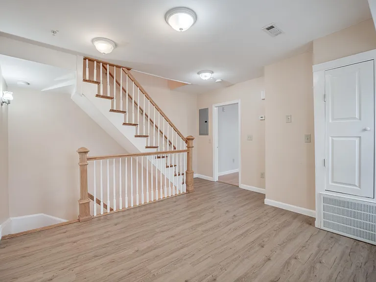 148 Brook Rd #2 — Photo 7