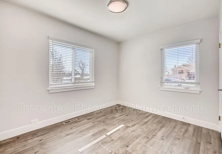 3330 N Cook St — Photo 7