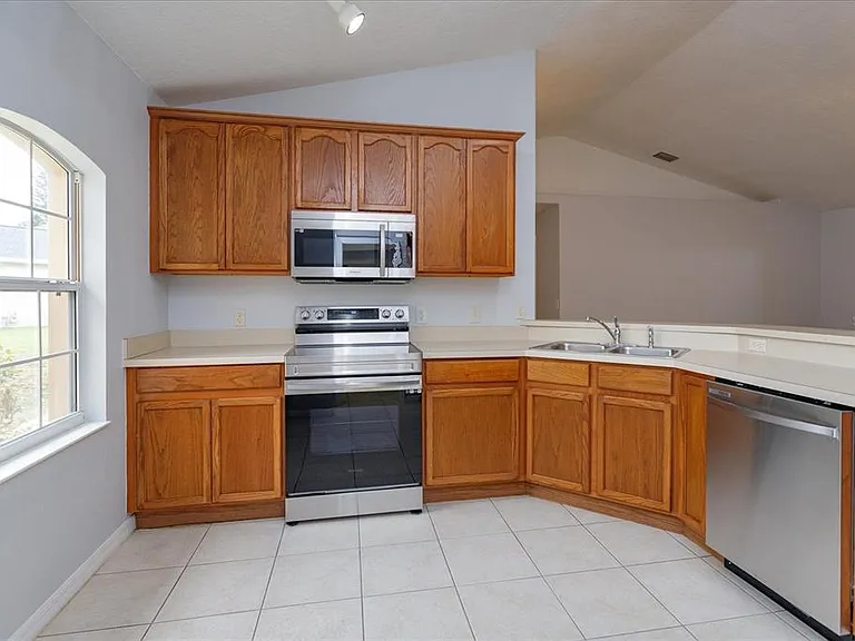 36634 Tropical Wind Ln — Photo 10