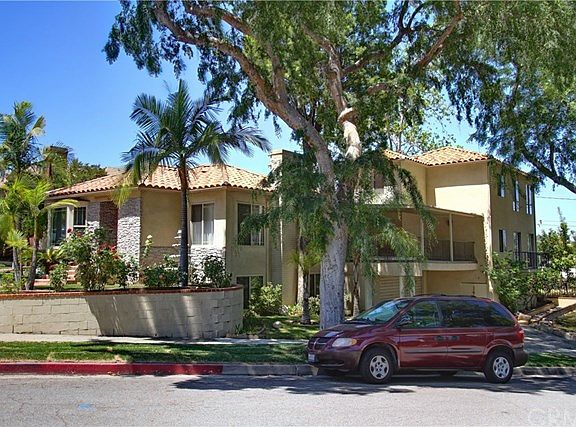 3rd image of 3001 Montezuma Ave