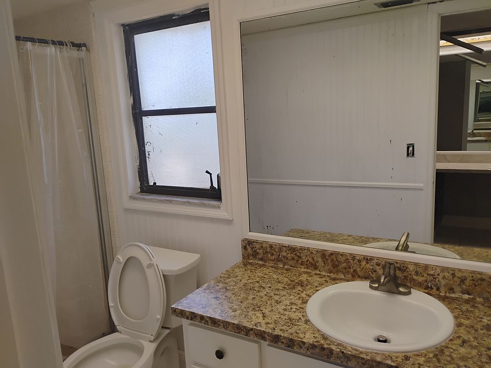 2nd image of 12272 145th Ln