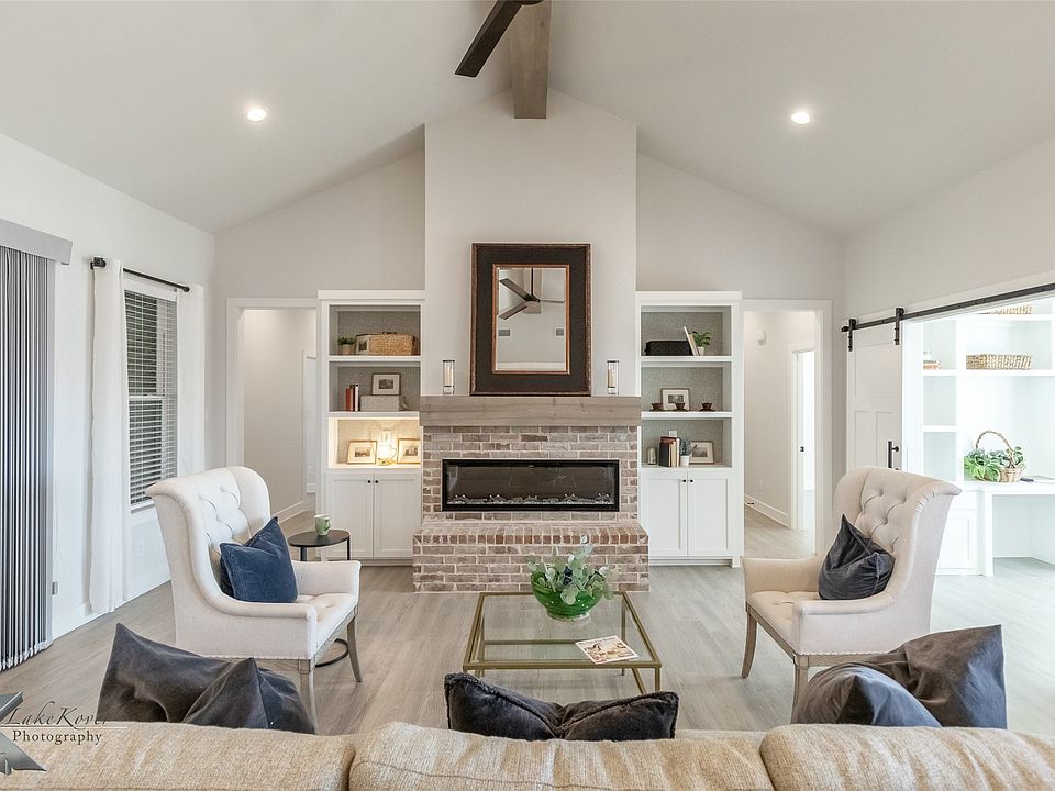 1st image of 236 Runnymede Way