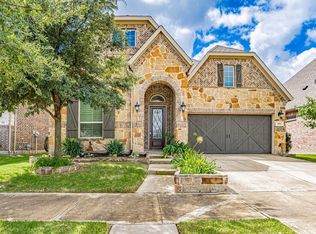 803 Red Maple Rd, Euless, TX 76039