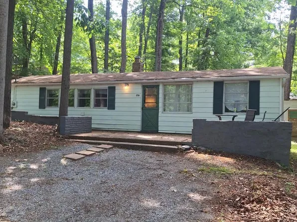 178 Huckleberry Ln, Harpers Ferry, WV 25425