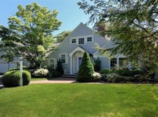 9 N Bay Rd, Osterville, MA 02655