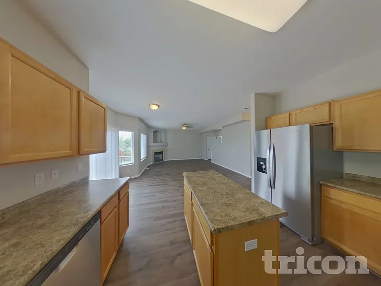 1287 Livingston Ave — Photo 4