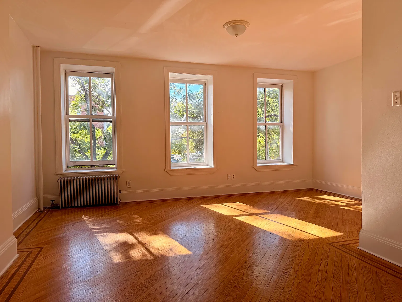 55 Bainbridge Street — Photo 1