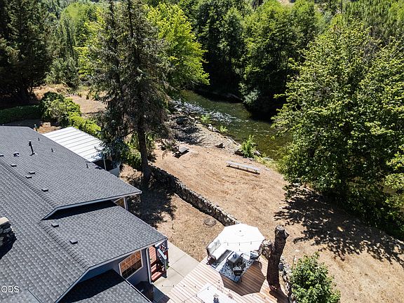 3rd image of 3550 Upper Applegate Rd