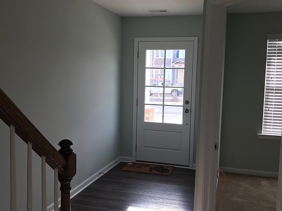 Entry Hallway (Garage)