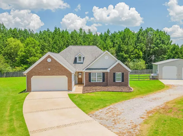 111 Queens Ln, Good Hope, GA 30641