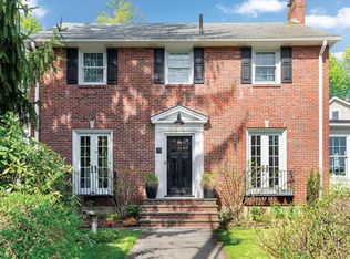 573 Centre St, Newton, MA 02458
