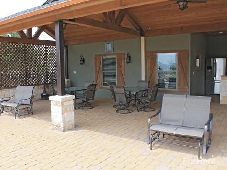 Country View Apartments — Photo 28