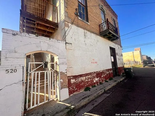 520 Davis Ave #B — Photo 28