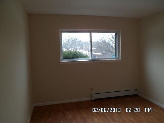 5th image of 100 Willow Ln #1112