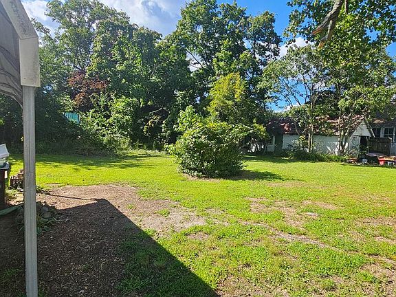 5th image of 8108 Brown St