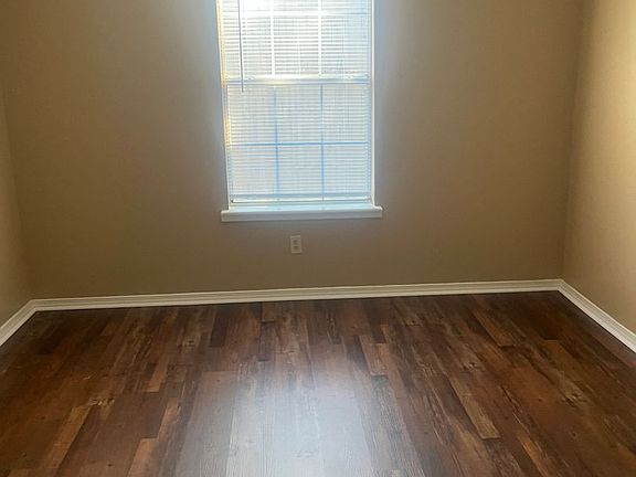 4th image of 2609 S 56th St #3