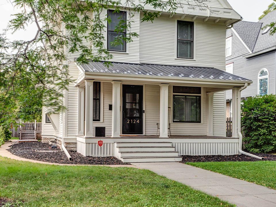 1st image of 2124 Fremont Ave S #2