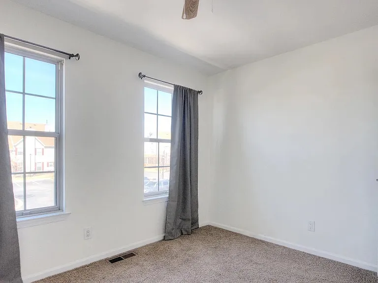 4402 Aberdeen Ln — Photo 17