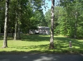 66 Old Apple Grove Rd, Mineral, VA 23117