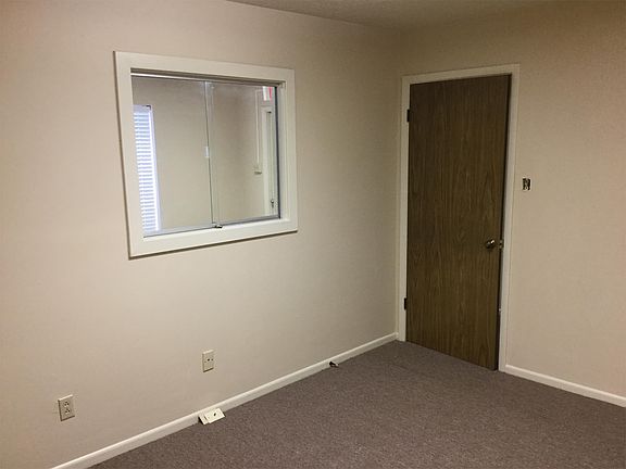 3rd image of 440 N 18th St Ste 8