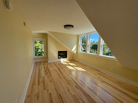 5th image of 147 Pleasant Ave #5