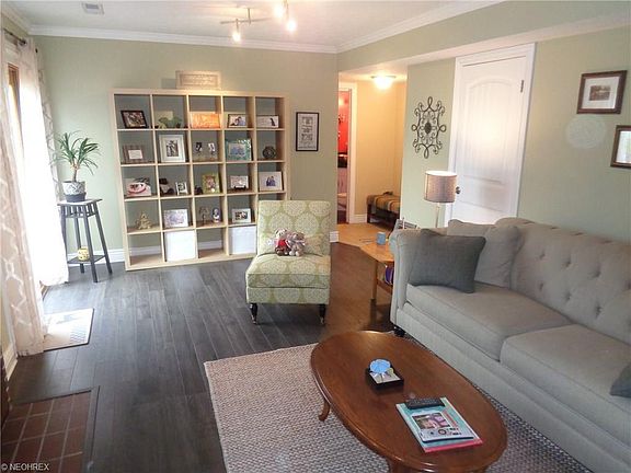 5th image of 9796 Wheatfield Ln Unit 1