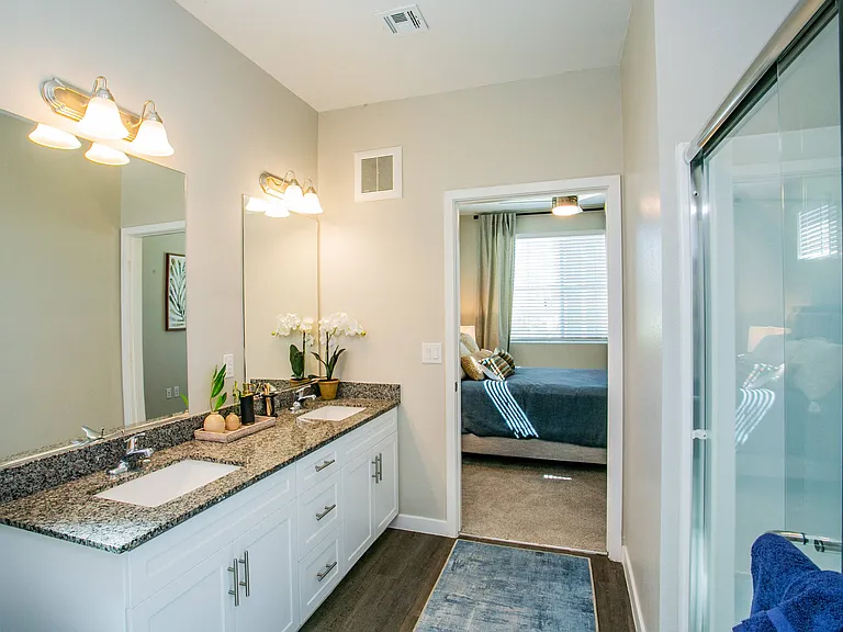 LeVante at Valley Vista — Photo 7